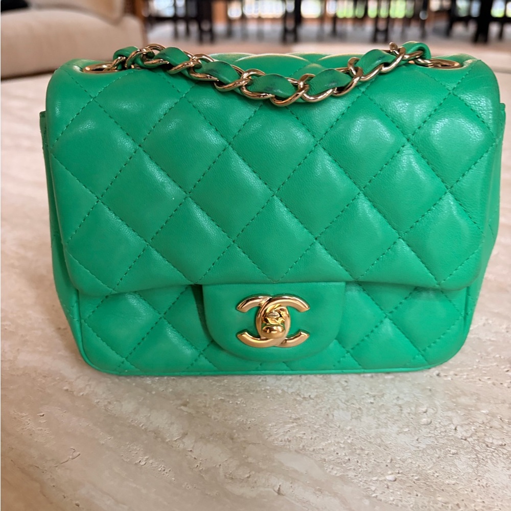 CHANEL 💯 Authentic Emerald Green Quilted Mini Flap Bag with Silver Hardware rare